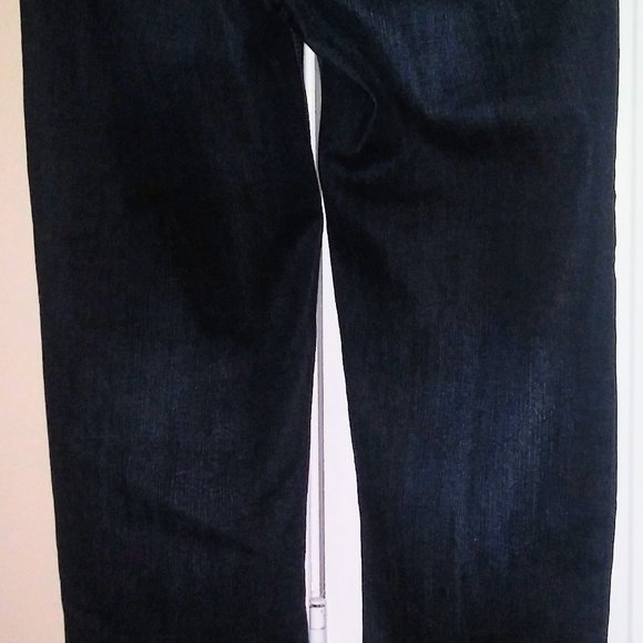 White House/Black Market Straight Crop Frayed Legs Jeans - Picture 5 of 8